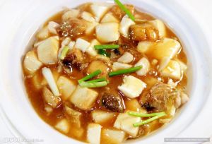 咸鱼干炖豆腐家常做法_咸鱼炖豆腐，鲜香嫩滑暖心菜