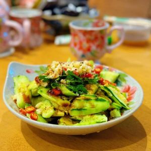 短剧《厨房做饭的阿姨》：一日三餐里的家常菜做法与烟火滋味