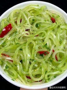 清炒莴苣丝需要焯水吗_清炒莴苣丝焯不焯？口感营养怎么选