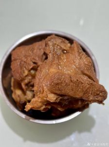 做完酱驴肉有骚味怎么办_冷泡去怪味，香料慢炖酱驴肉香