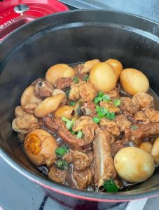 18岁进入B站直播，分享家常菜做法与美食背后的成长故事