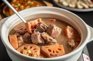 湖北全家福汤做法_湖北家常全家福汤，暖心暖胃营养好！