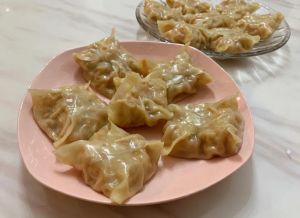 薄皮素饺子蒸几分钟？掌握火候与时间，蒸出皮薄馅香、不破皮的家常饺子