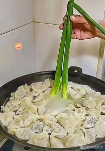 煮饺子开锅多长时间就熟了_饺子怎么煮？时间与技巧全知道！