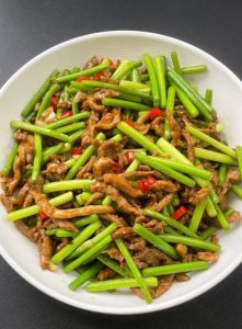 炒肉丝选哪个部位肉_炒肉丝嫩滑不柴小窍门