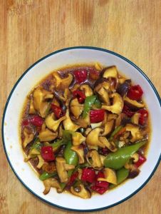 香菇煮了两分钟之后炒多久能熟_香菇炒多久？火候与时间看这里！