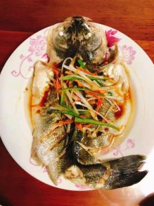 鲈鱼蒸10分钟够吗_清蒸鲈鱼多长时间熟透？