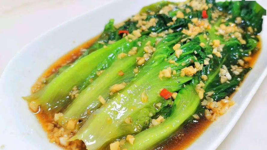 油淋生菜的做法_蒜蓉油淋生菜，清爽解腻快手菜