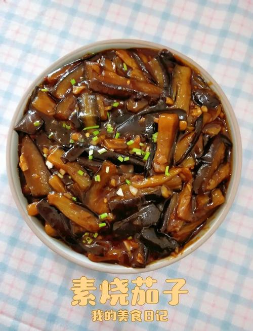 炒茄子家常做法_家常炒茄子，鲜嫩不油腻，这样做才对！