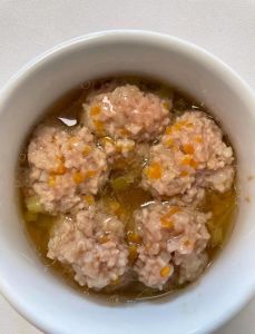 家常蒸肉丸的做法_软嫩多汁，食材调馅有妙招