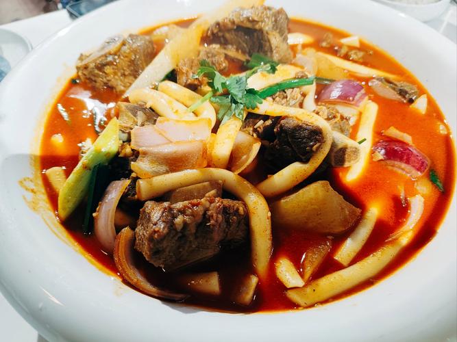 黄焖羊肉的做法_精选香料配菜,酥烂美味这样做! 黄焖羊肉的做法_精选香料配菜,酥烂美味这样做!