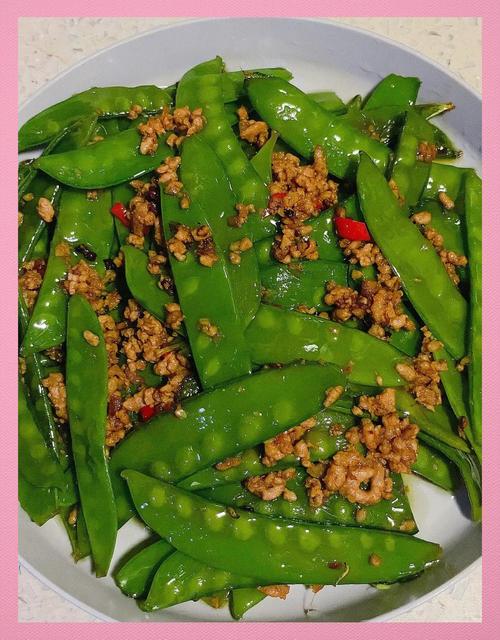 荷兰豆炒肉丝的做法_荷兰豆炒肉丝，家常美味，脆嫩可口！