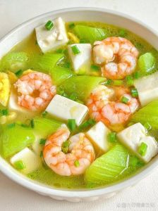 丝瓜豆腐汤的做法_丝瓜豆腐汤做法，嫩滑清甜超简单