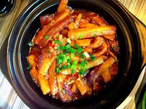 茄子煲的做法_家常美味，香浓软糯！