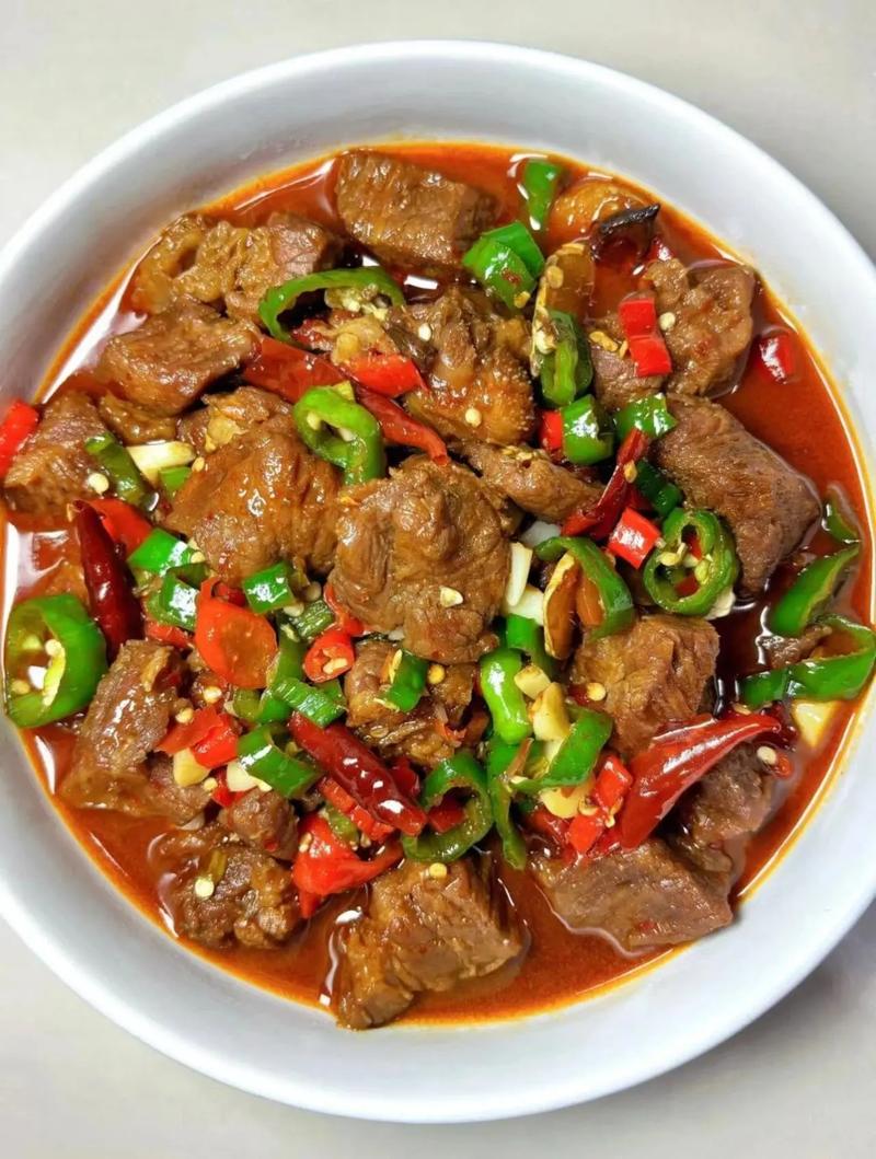 红烧牛肉不辣怎么做_选对部位，冷水焯肉，慢炖软烂