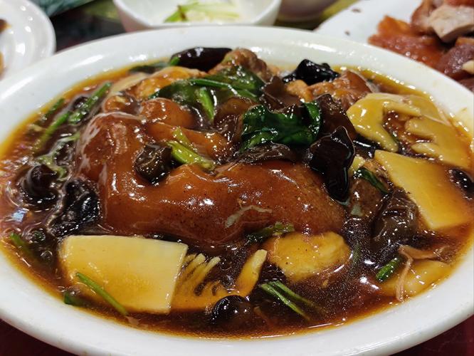 甘肃十大顶级名菜_手抓羊肉陇西腊肉等美味！