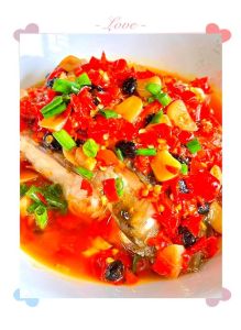 剁椒鱼的做法大全_剁椒鱼头配啤酒鱼，湘菜鲜辣做法