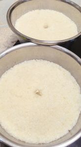 米酒甜汤的做法_暖心米酒蛋花汤，简单又养颜！