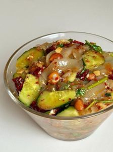 麻酱黄瓜的做法_黄瓜拌麻酱