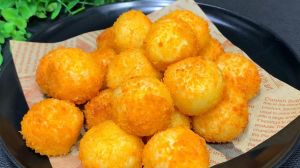 土豆泥丸子的做法_家常做法外焦里嫩