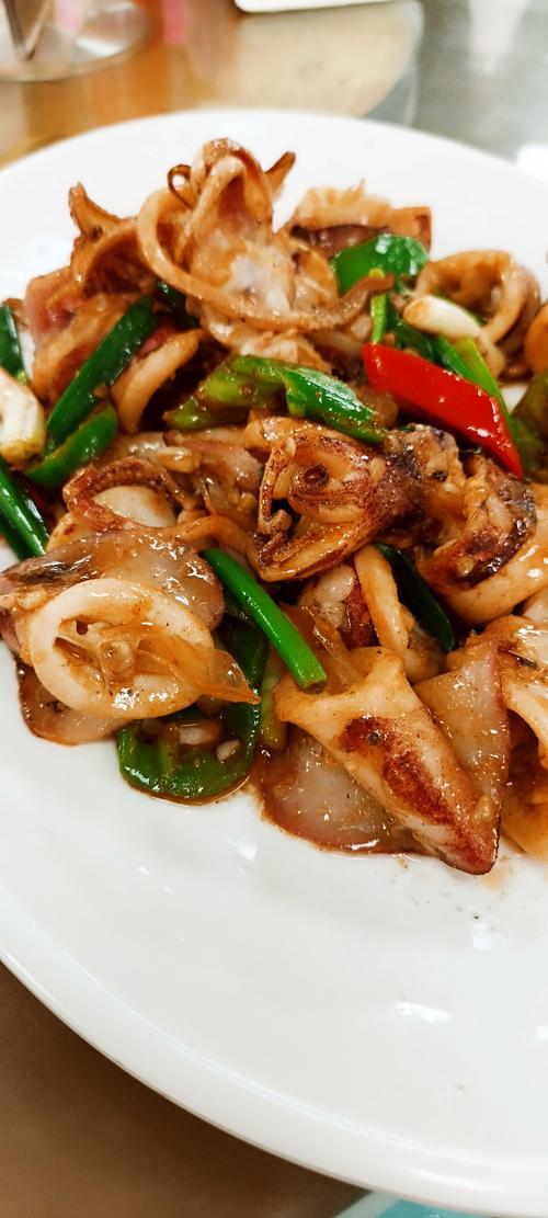 酱爆鱿鱼的做法_酱爆鱿鱼，家常爆炒美味