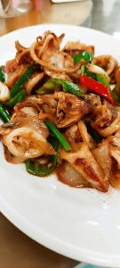 酱爆鱿鱼的做法_酱爆鱿鱼，家常爆炒美味