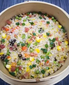 蒸米饭的做法_选米控水调时，碗蒸更方便！