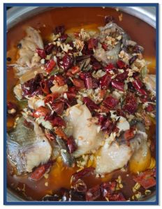 家常水煮鱼的做法_鲜辣麻香，在家也能轻松做！