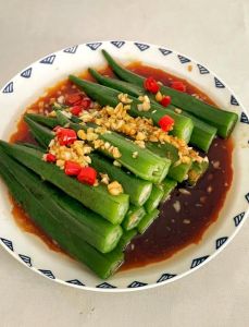 清蒸秋葵的做法_清蒸秋葵，爽脆健康，蘸料更香！