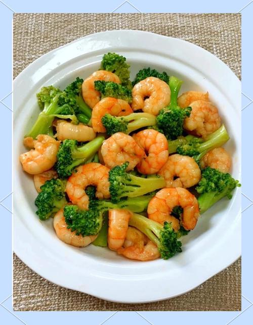 炒虾仁最佳配菜_虾仁快手菜5款，简单营养超好吃！