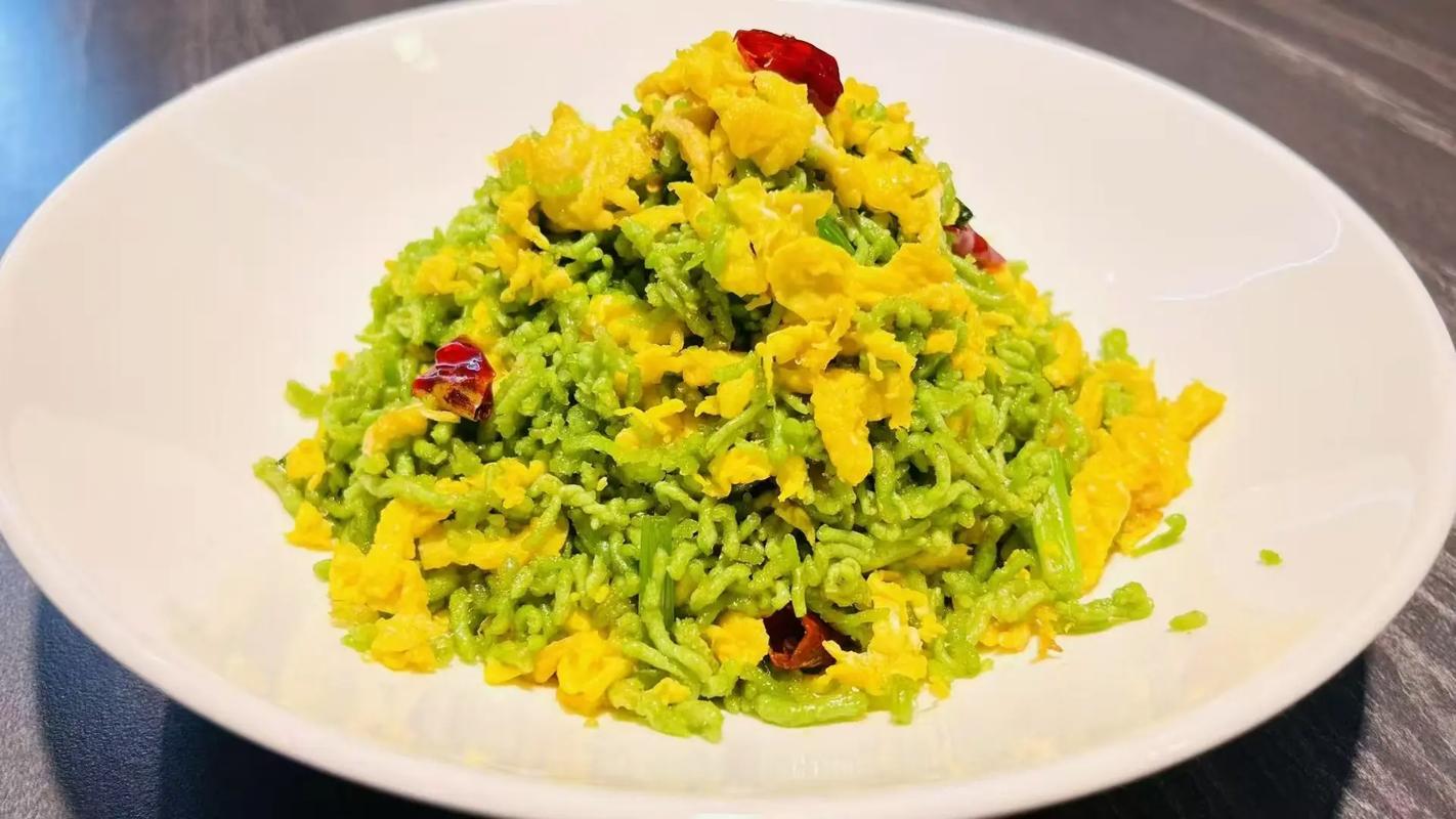 鸡蛋炒碾转的做法_家常碾转炒鸡蛋，简单美味，快速搞定！