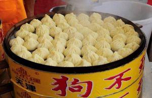 天津狗不理包子由来_天津百年老字号，慈禧太后都爱吃的包子！