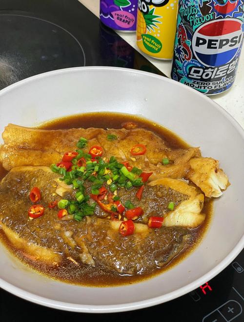 蒸鲽鱼的做法_清蒸鲽鱼头去腥增香做法