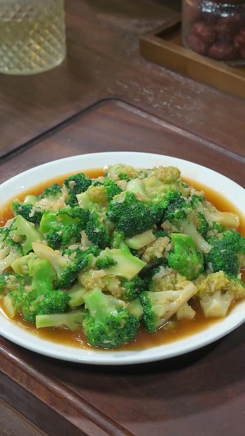 蒜蓉西兰花做法图片_蒜蓉西兰花，简单又美味！