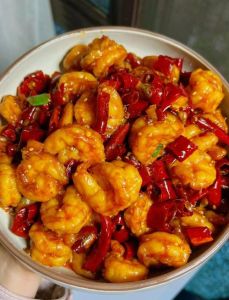 虾仁炒什么配菜家常_虾仁炒菜家常美味，韭菜豆花皆相宜