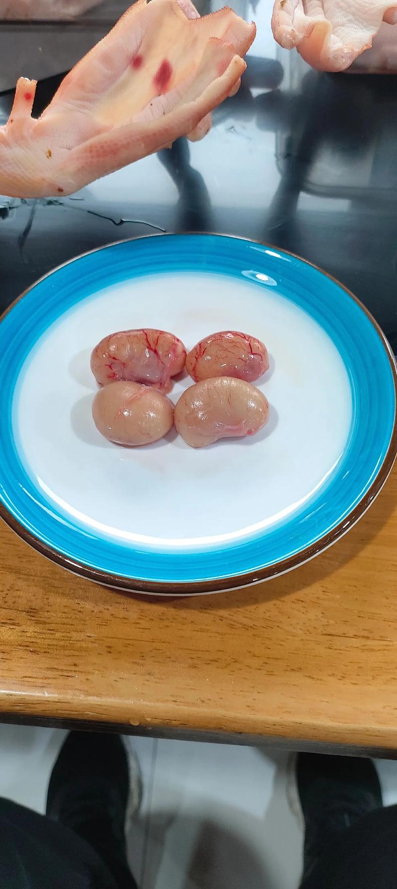 腰子怎么样看熟不熟_腰子判断熟透颜色和去腥技巧