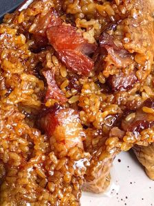 肉馅粽子的做法_选米腌肉泡粽叶，高压锅压出浓郁味