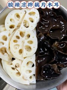 藕片焯水一般几分钟_焯藕时间看厚度，滚水加盐锁营养！