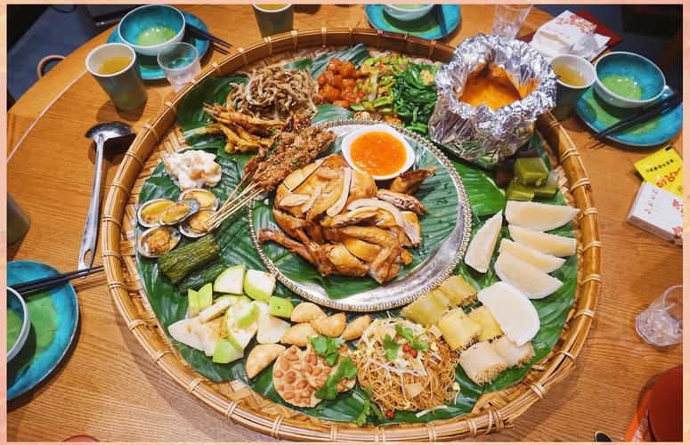 海南省十大特色美食_鲜香酸甜糯，文昌鸡粉椰子鸡，舌尖上的黎苗风味