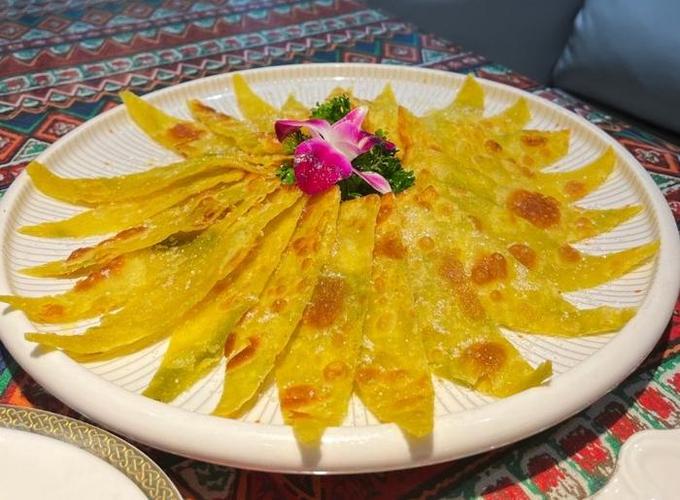 青海特色美食图_酿皮洋芋甜醅手抓羊肉