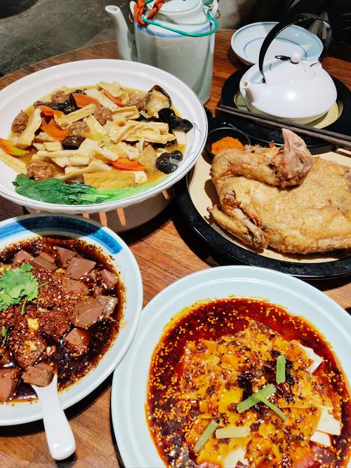 西安十大特色菜_泡馍肉夹馍，面皮粉汤，尽享古都风味！