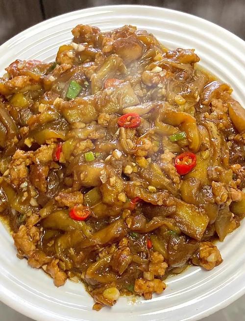 酱爆茄子的做法_酱爆茄子，香辣下饭，做法简单！