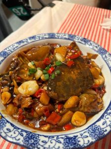 江西什么特色美食_南昌早餐拌粉瓦罐汤，赣菜藜蒿腊肉胖鱼头，景德镇冷粉九江茶饼