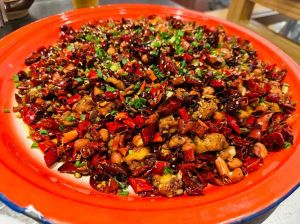 川渝地区的人为什么喜欢吃辣_气候与历史造就的麻辣魂