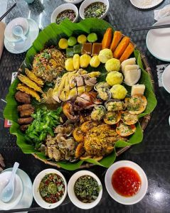 海南特色菜有哪些_文昌鸡加积鸭烤乳猪等，味美鲜香！