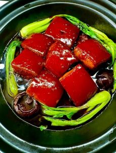 东坡肉是哪个菜系_杭州名菜，酥烂不腻