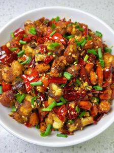 辣子鸡的做法_10分钟家常辣子鸡，简单下饭美味！