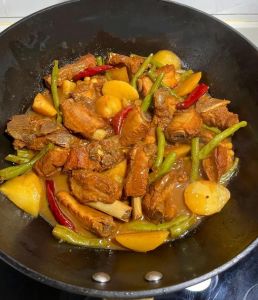 炖排骨怎么炖_红烧酱香药膳滋补番茄酸甜