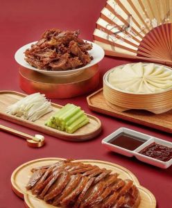 北京烤鸭的来历和故事_百年传承的京城美食