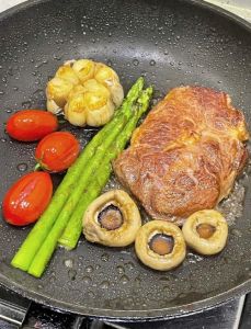 自己煎牛排用什么肉_煎牛排选对部位，外焦里嫩这样做！